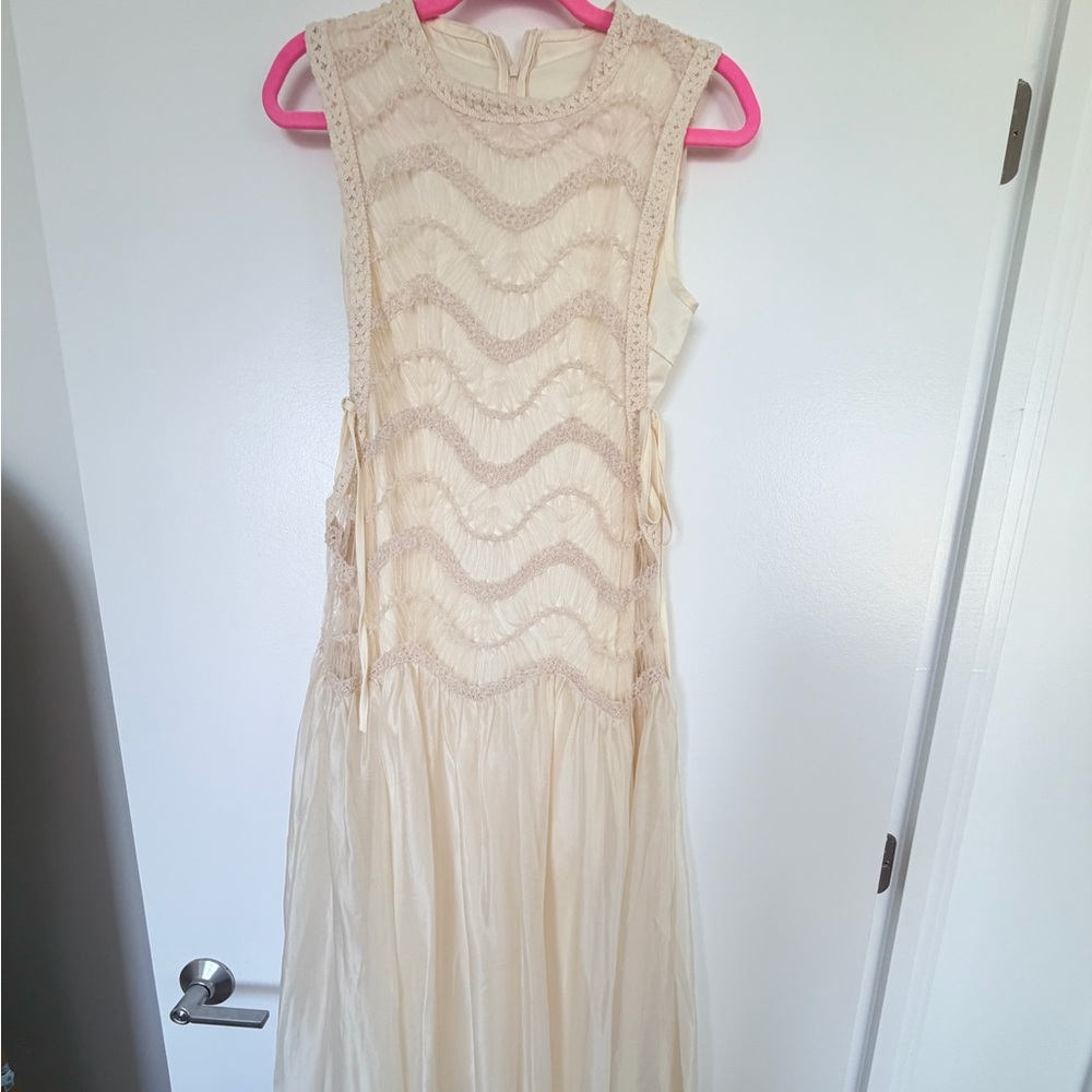 Elegant Cream Lace Midi Dress
